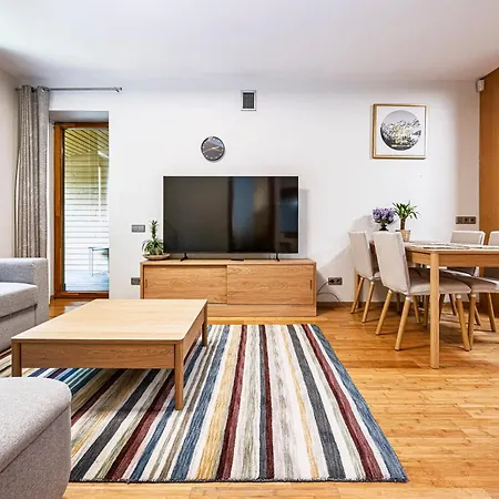 Center With Terrace & Parking Apartament
